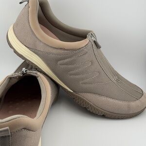 Women's Easy Spirit Shoes Sneakers 12 Wide Taupe Zip